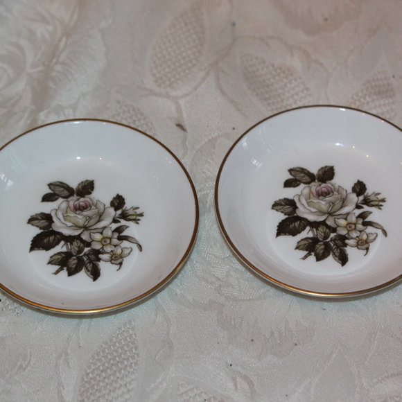 2 Royal Worcester Fine Bone China Pin Dish Butter Pat Trinket Florals - Picture 1 of 3